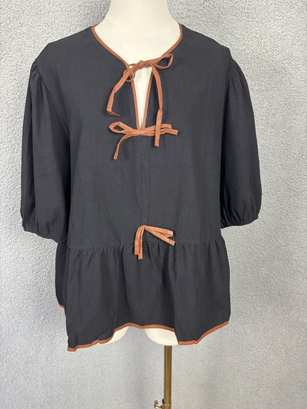 Falechay Women's Summer  Black Peplum Top  Plus Size 2XL Brown Trim Ties NWT's.